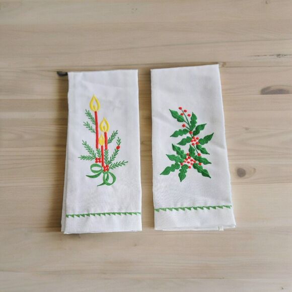 Hallie St. Mary Christmas Holiday Red Candles Holly & Berries Tea Towels Linen - Picture 1 of 8